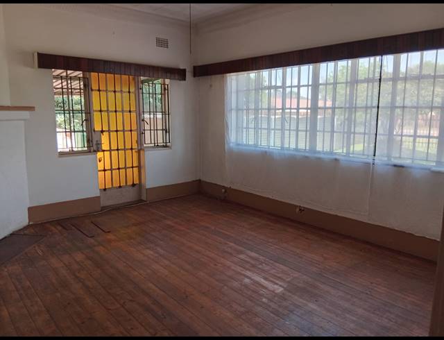 3 bed property to rent in DERSLEY